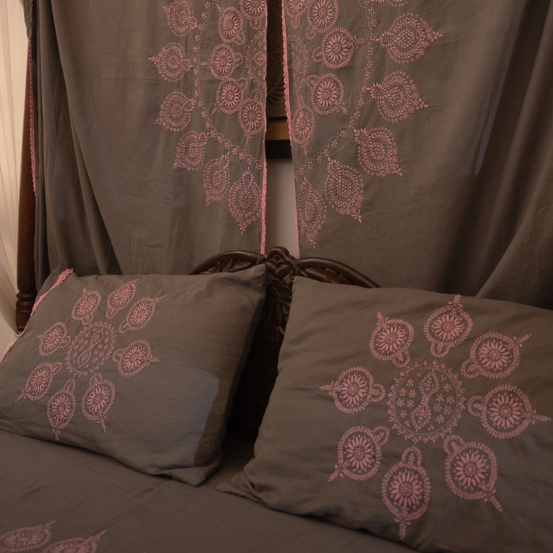 The Linen Ash Grey Bedspread - Image 2