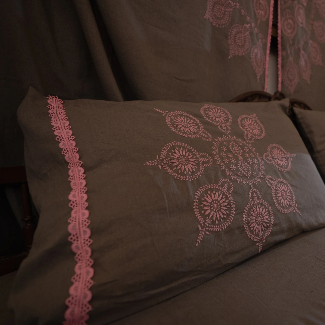 The Linen Ash Grey Bedspread - Image 5